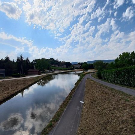 Aupres Du Lavoir Remigny エクステリア 写真
